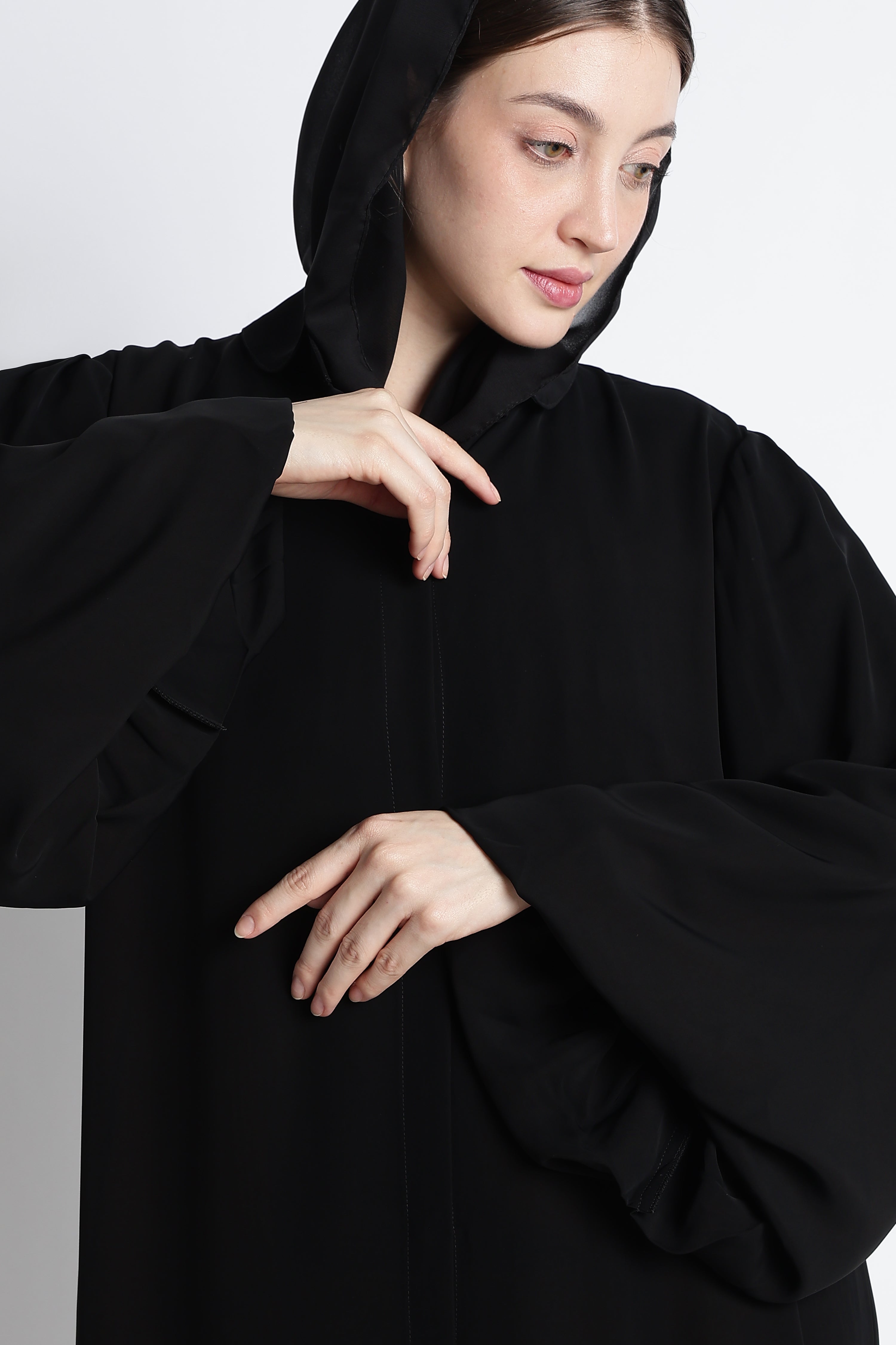 Black Round Collar Balloon Sleeves Abaya
